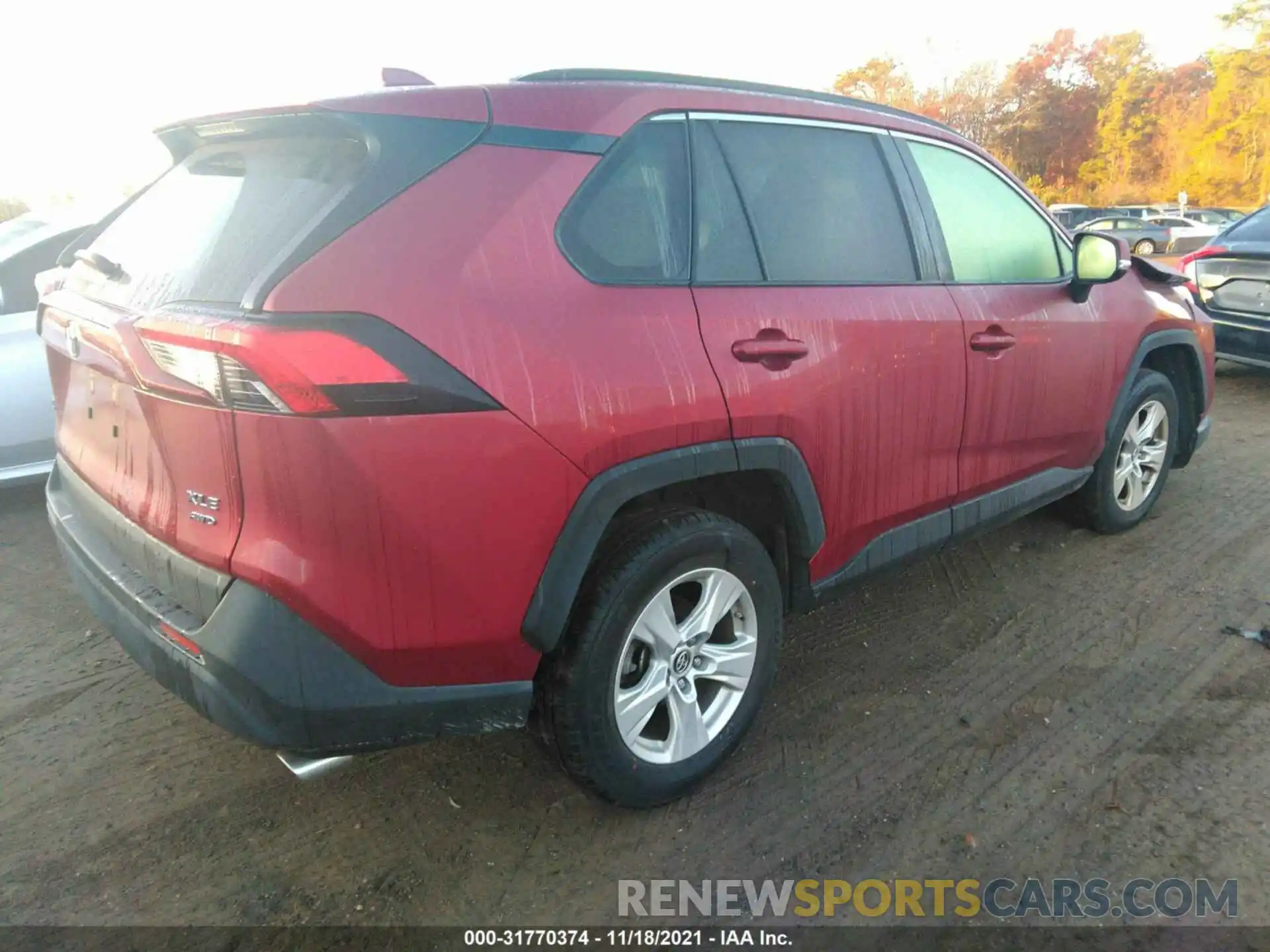 4 Photograph of a damaged car JTMP1RFV9KJ007626 TOYOTA RAV4 2019