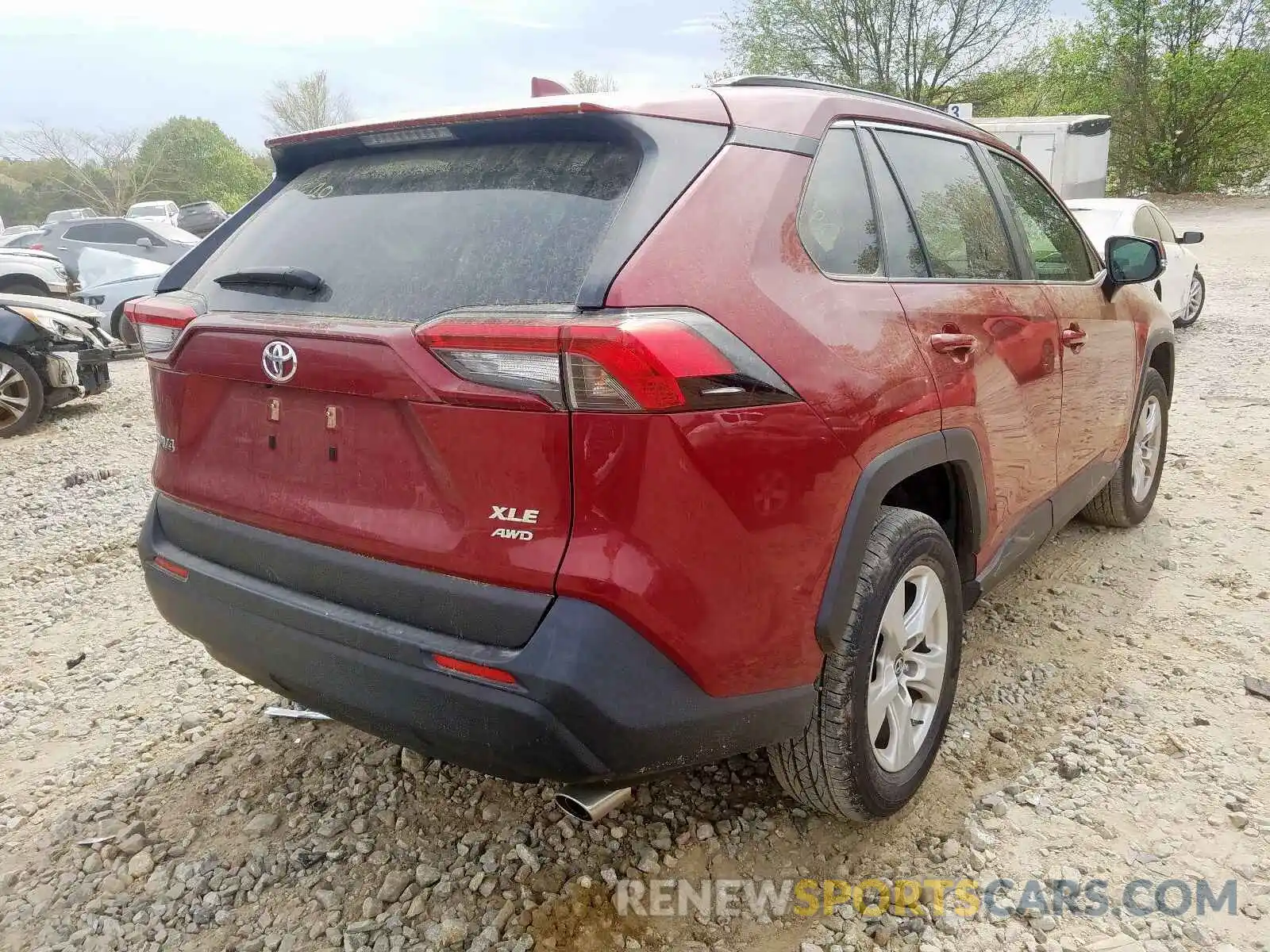 4 Photograph of a damaged car JTMP1RFV9KJ016925 TOYOTA RAV4 2019