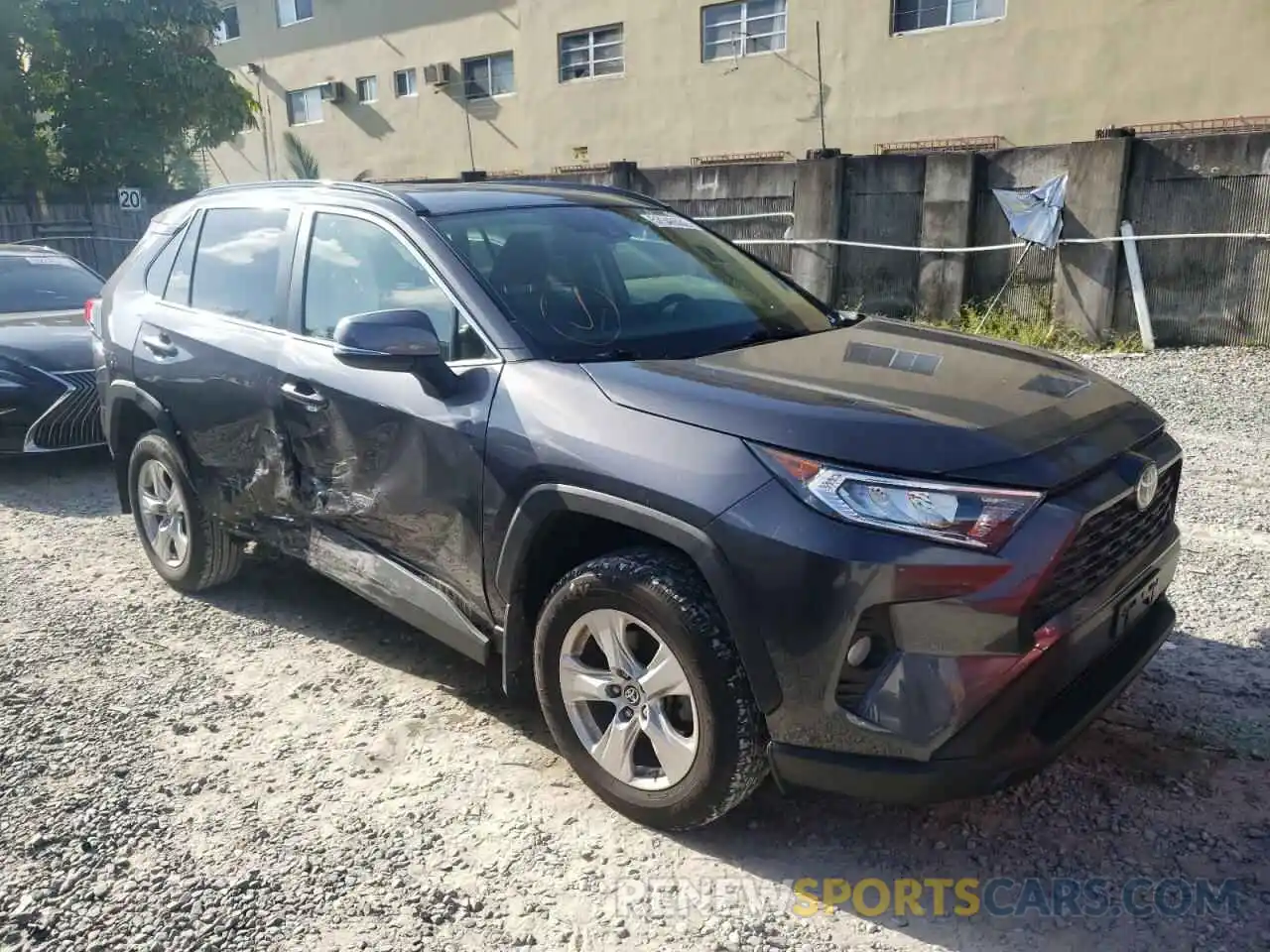 1 Photograph of a damaged car JTMP1RFV9KJ024040 TOYOTA RAV4 2019