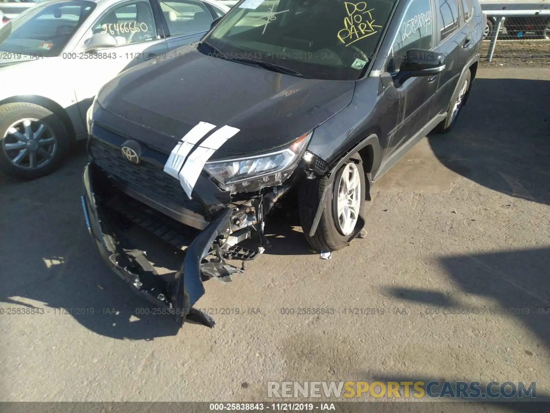 6 Photograph of a damaged car JTMP1RFVXKD005852 TOYOTA RAV4 2019