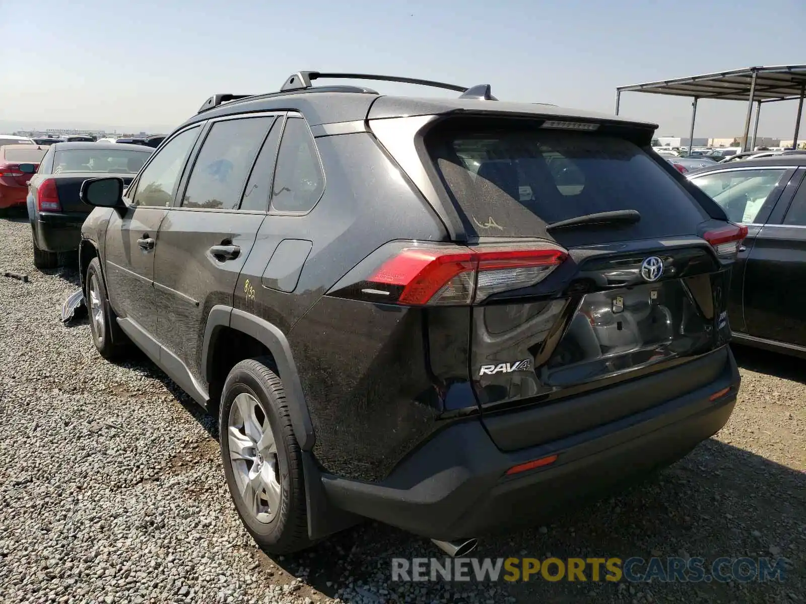 3 Photograph of a damaged car JTMP1RFVXKD008122 TOYOTA RAV4 2019