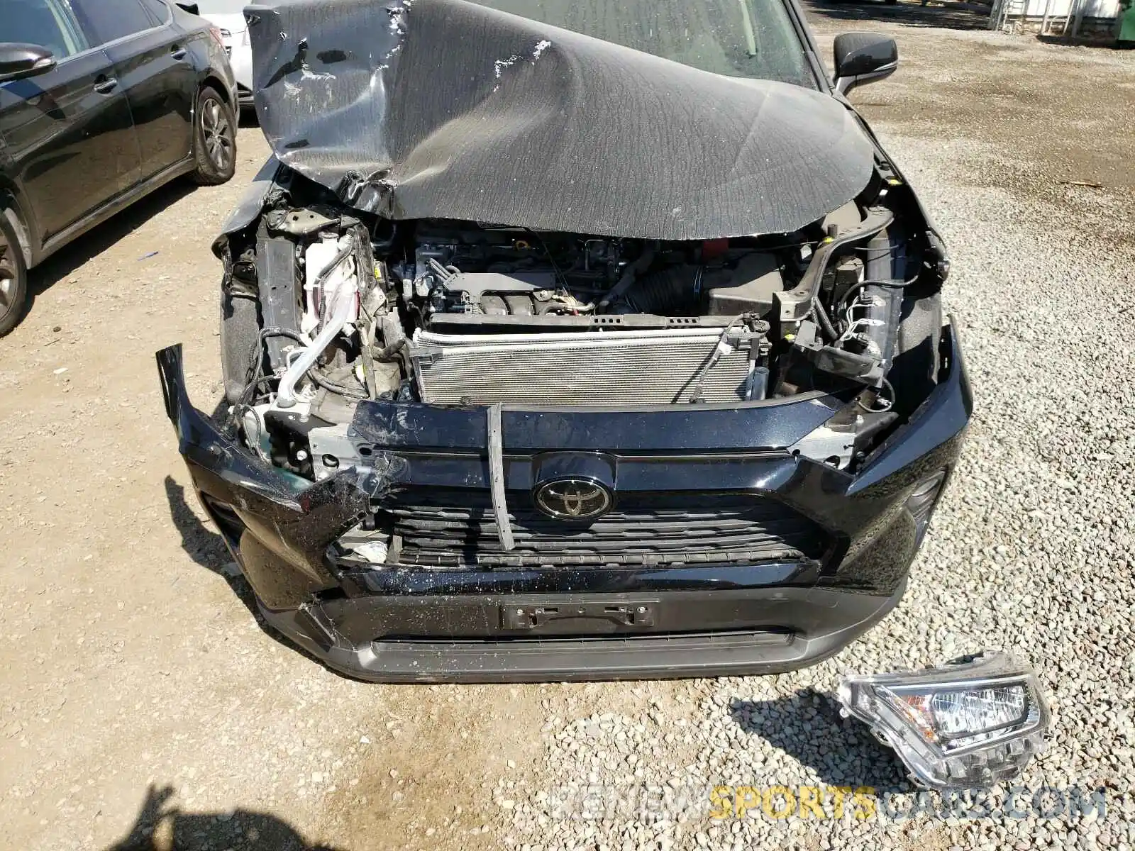 7 Photograph of a damaged car JTMP1RFVXKD008122 TOYOTA RAV4 2019