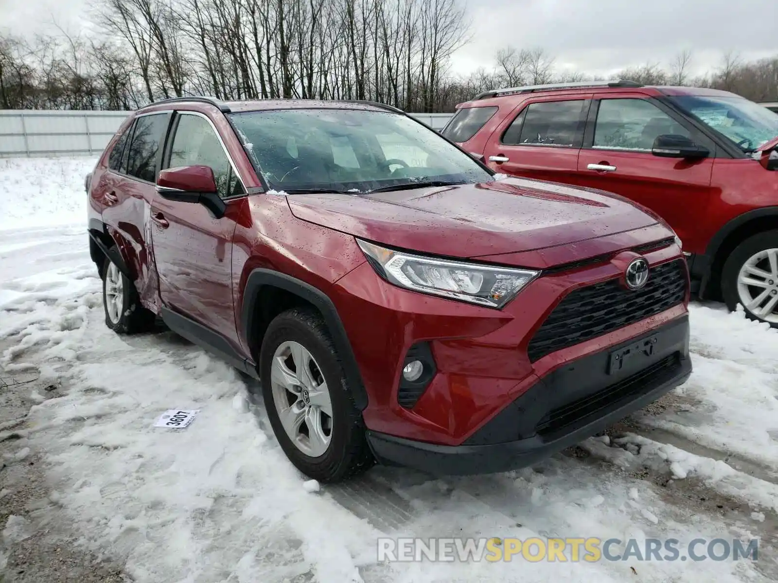 1 Photograph of a damaged car JTMP1RFVXKD011943 TOYOTA RAV4 2019