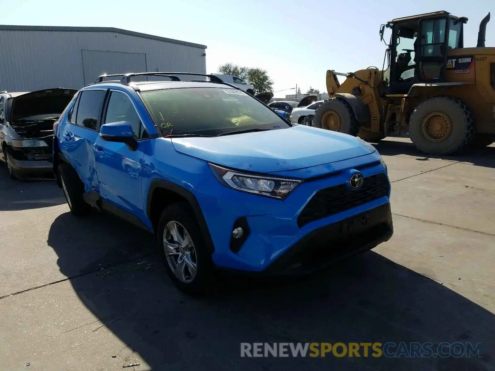 1 Photograph of a damaged car JTMP1RFVXKD014728 TOYOTA RAV4 2019