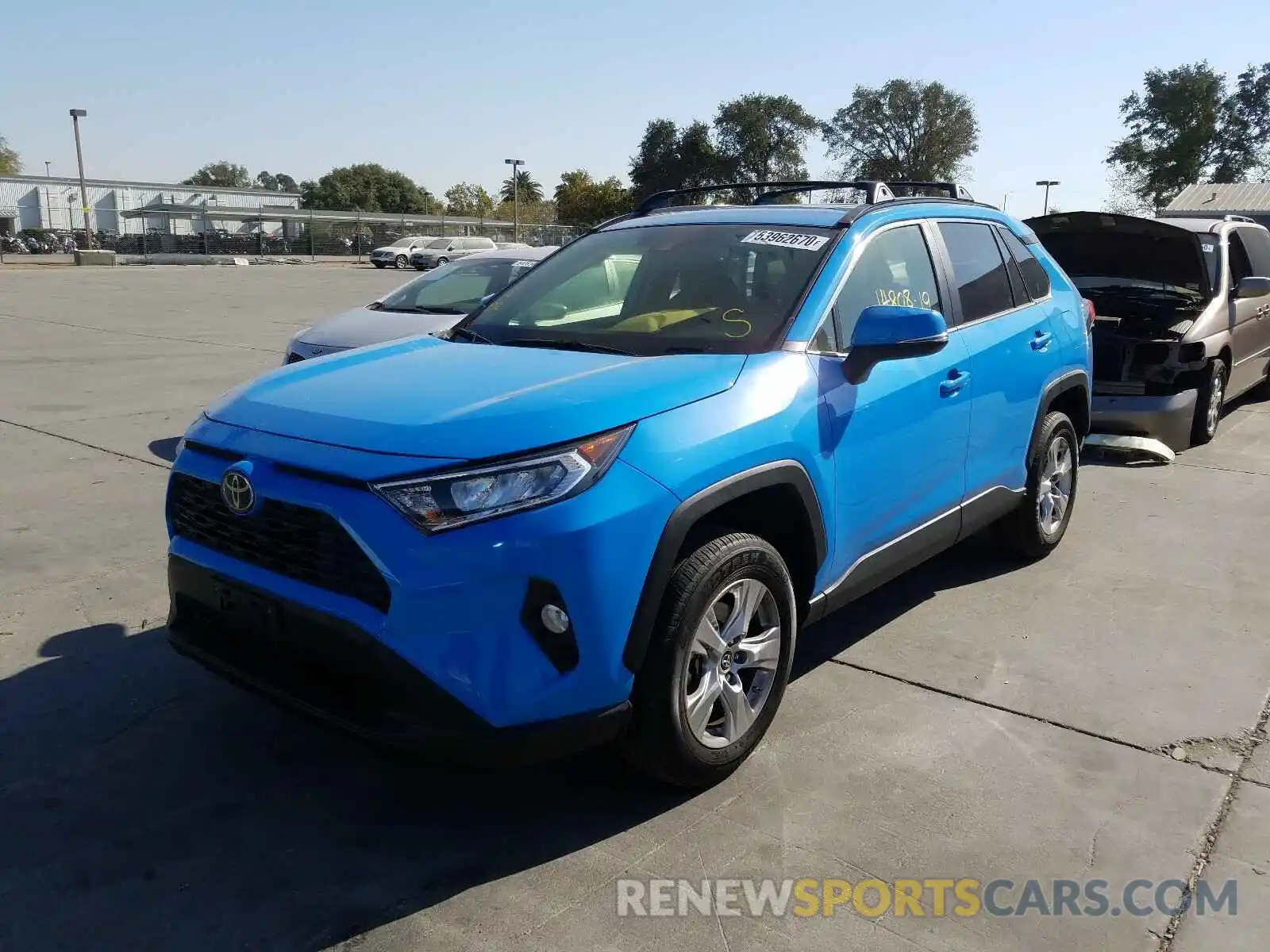 2 Photograph of a damaged car JTMP1RFVXKD014728 TOYOTA RAV4 2019