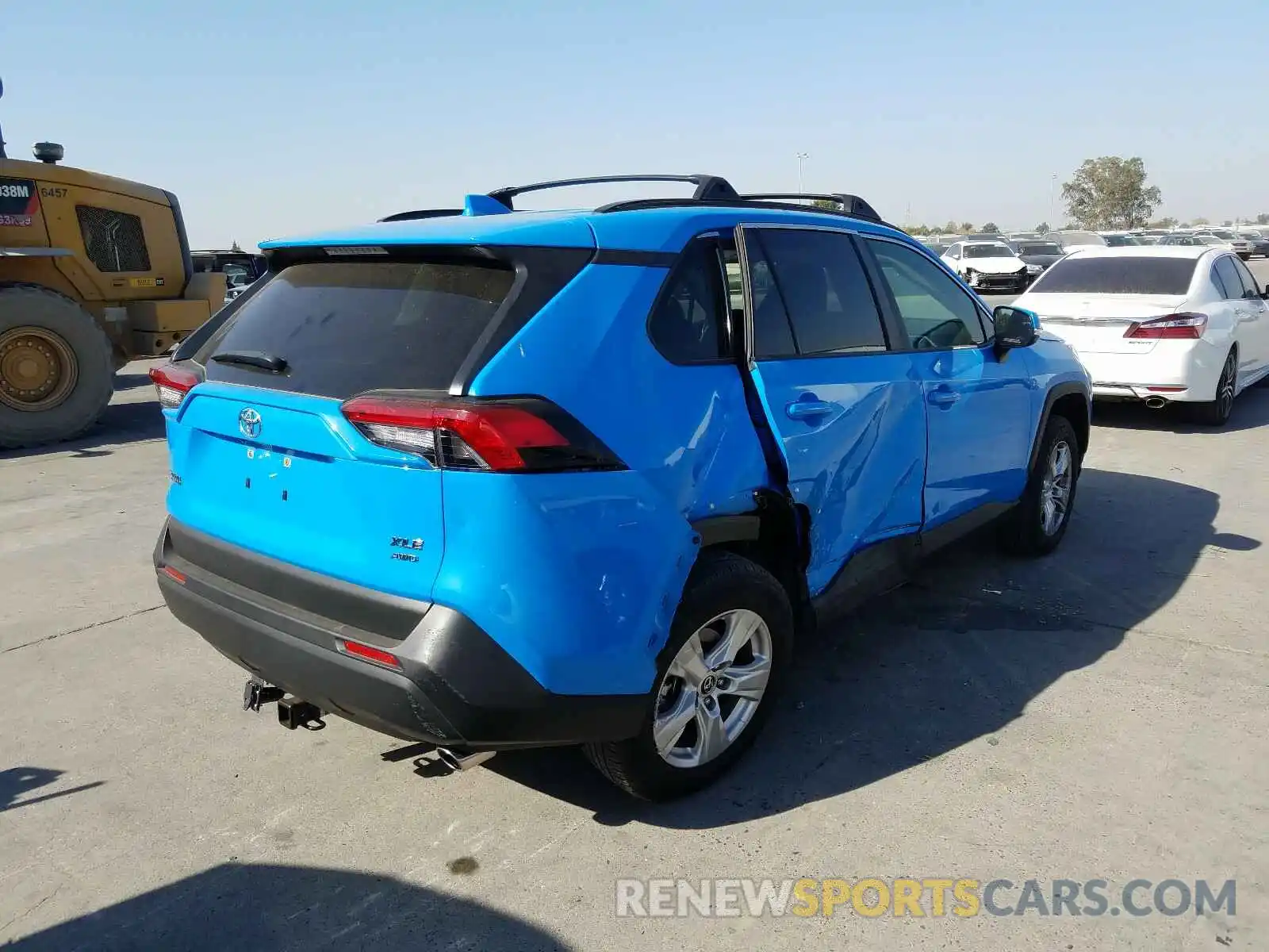 4 Photograph of a damaged car JTMP1RFVXKD014728 TOYOTA RAV4 2019