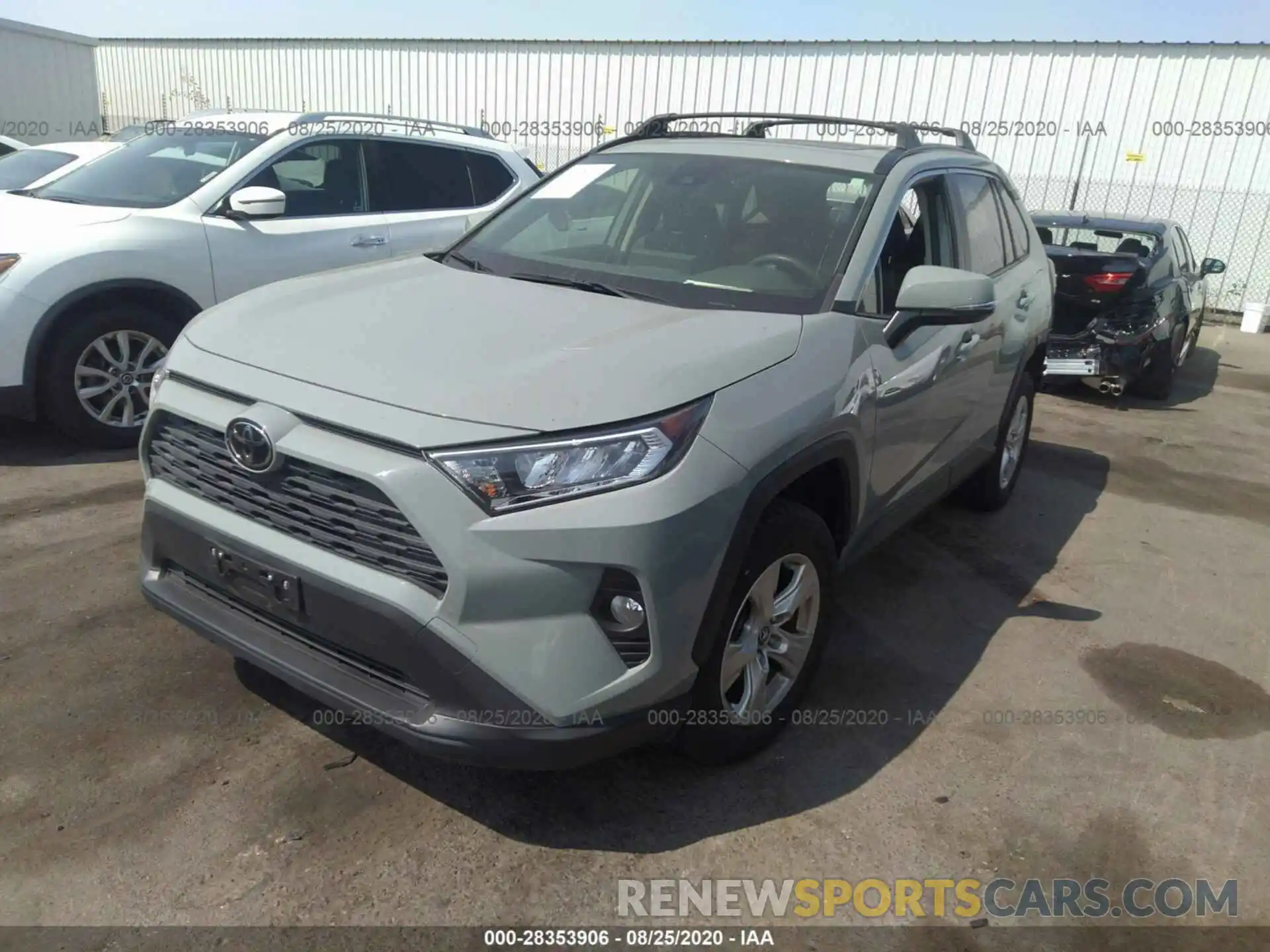 2 Photograph of a damaged car JTMP1RFVXKD016706 TOYOTA RAV4 2019