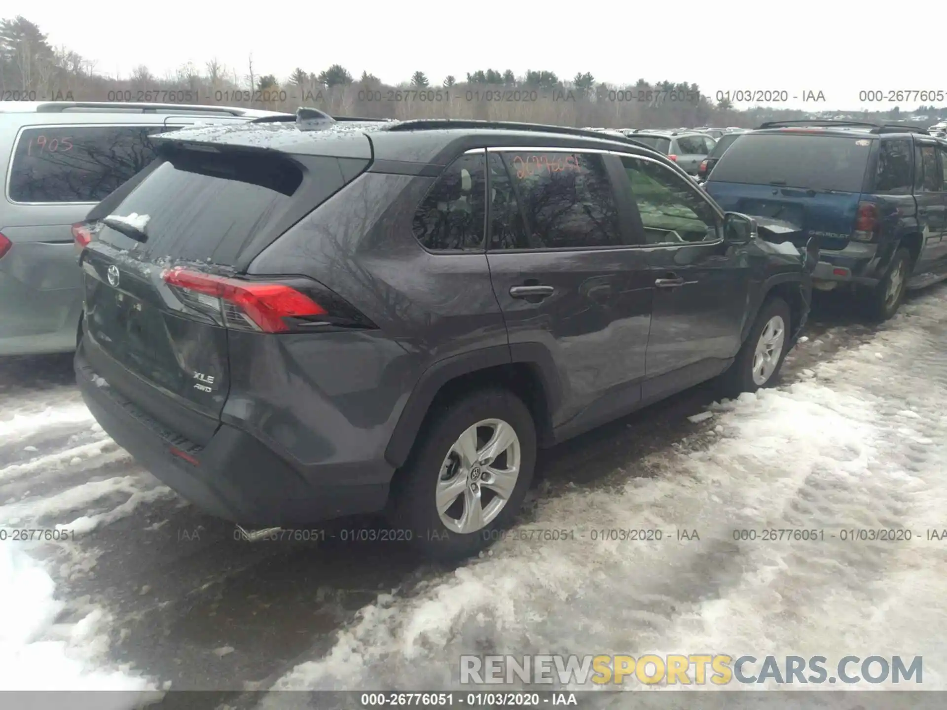 4 Photograph of a damaged car JTMP1RFVXKD017600 TOYOTA RAV4 2019