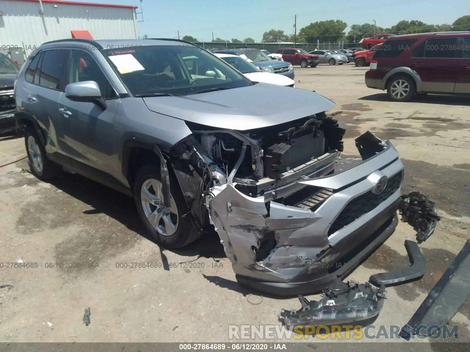 1 Photograph of a damaged car JTMP1RFVXKD027740 TOYOTA RAV4 2019