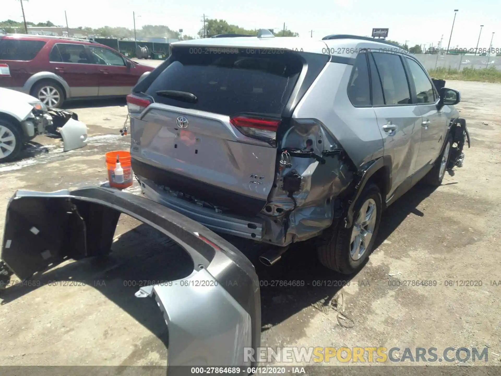 4 Photograph of a damaged car JTMP1RFVXKD027740 TOYOTA RAV4 2019