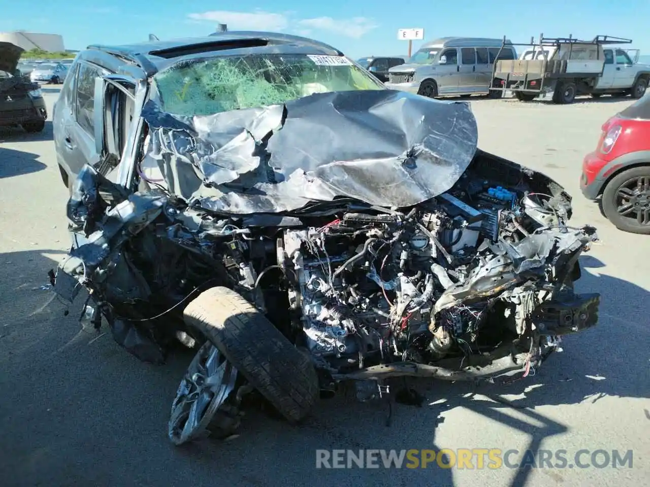 1 Photograph of a damaged car JTMP1RFVXKD030590 TOYOTA RAV4 2019