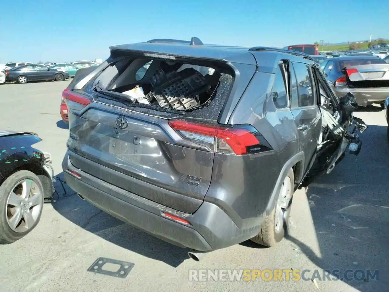 4 Photograph of a damaged car JTMP1RFVXKD030590 TOYOTA RAV4 2019