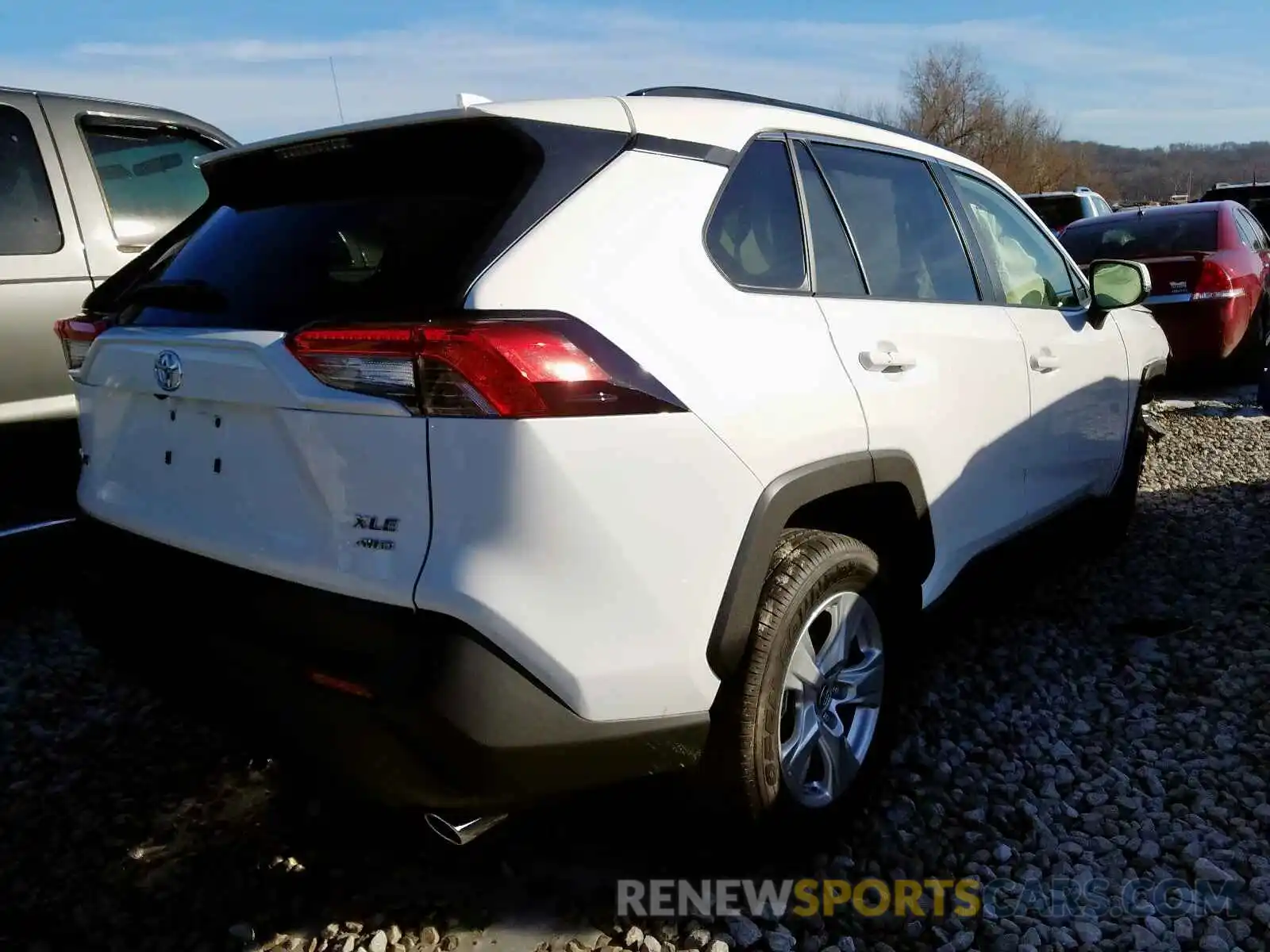 4 Photograph of a damaged car JTMP1RFVXKD036941 TOYOTA RAV4 2019