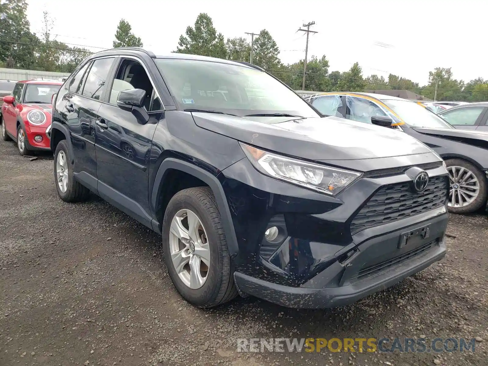 1 Photograph of a damaged car JTMP1RFVXKD037684 TOYOTA RAV4 2019