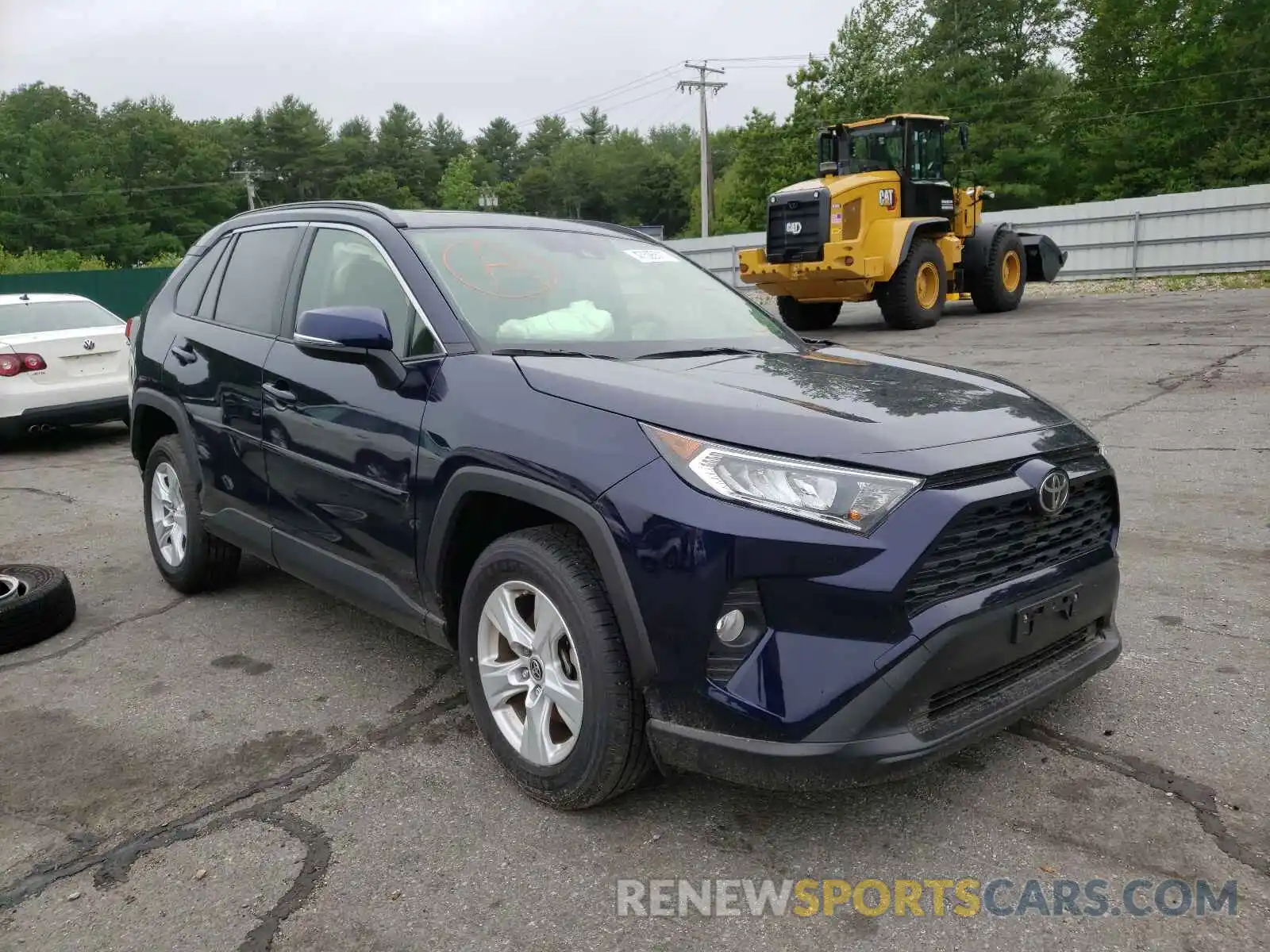 1 Photograph of a damaged car JTMP1RFVXKD040178 TOYOTA RAV4 2019