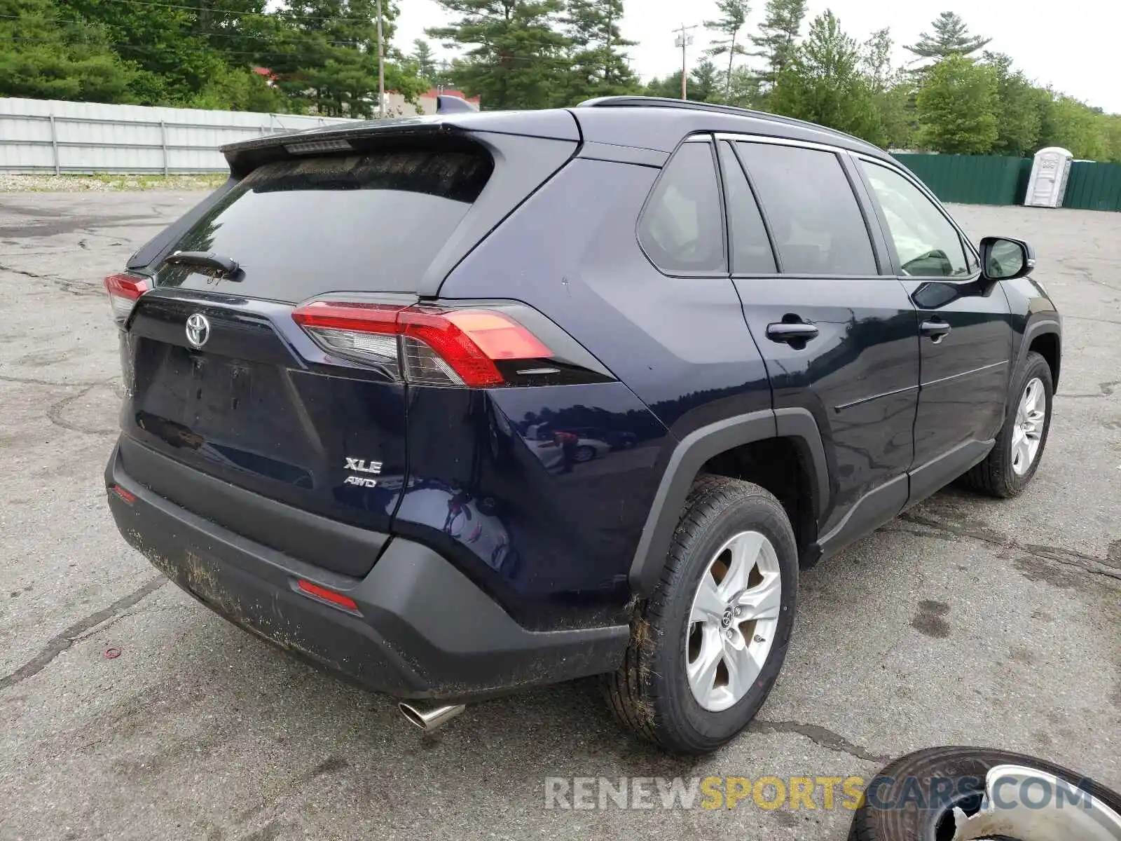 4 Photograph of a damaged car JTMP1RFVXKD040178 TOYOTA RAV4 2019