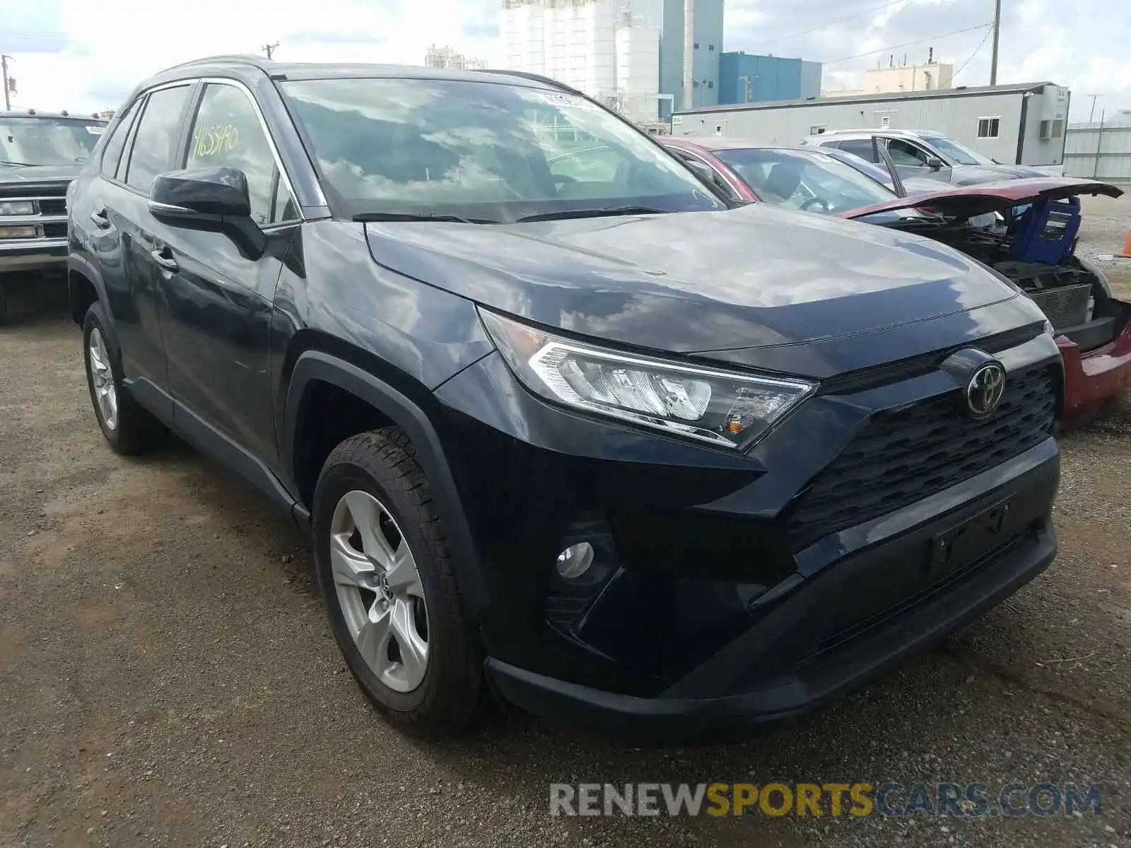 1 Photograph of a damaged car JTMP1RFVXKD501251 TOYOTA RAV4 2019