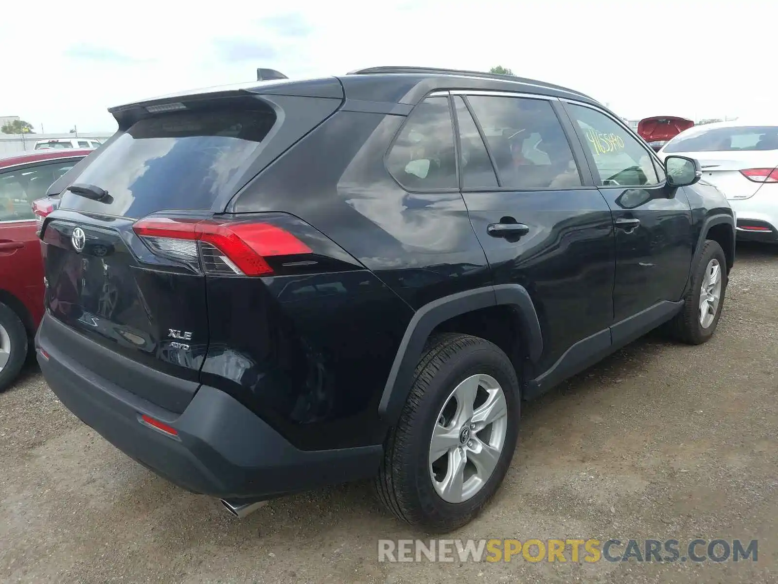 4 Photograph of a damaged car JTMP1RFVXKD501251 TOYOTA RAV4 2019