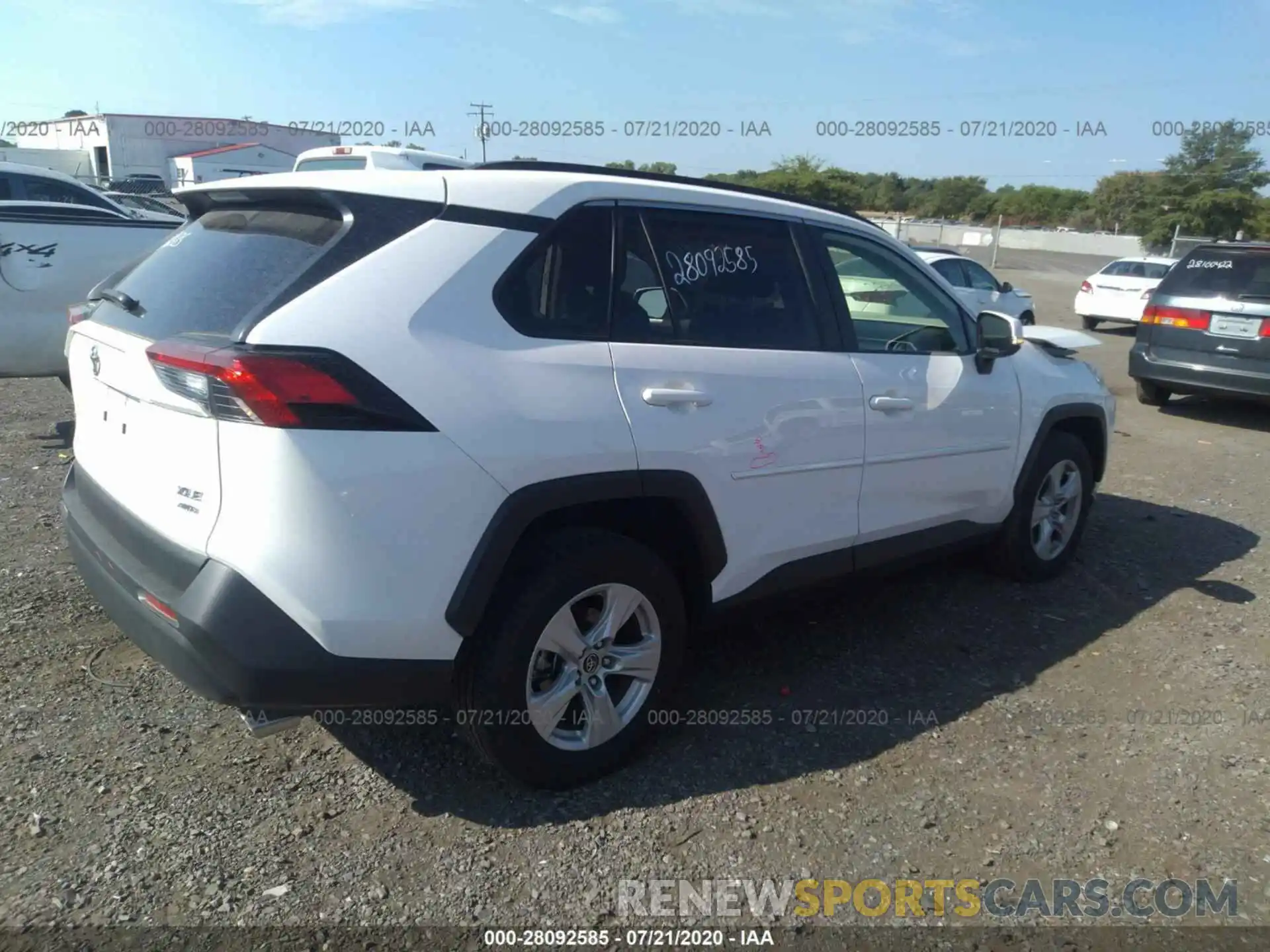 4 Photograph of a damaged car JTMP1RFVXKD504120 TOYOTA RAV4 2019