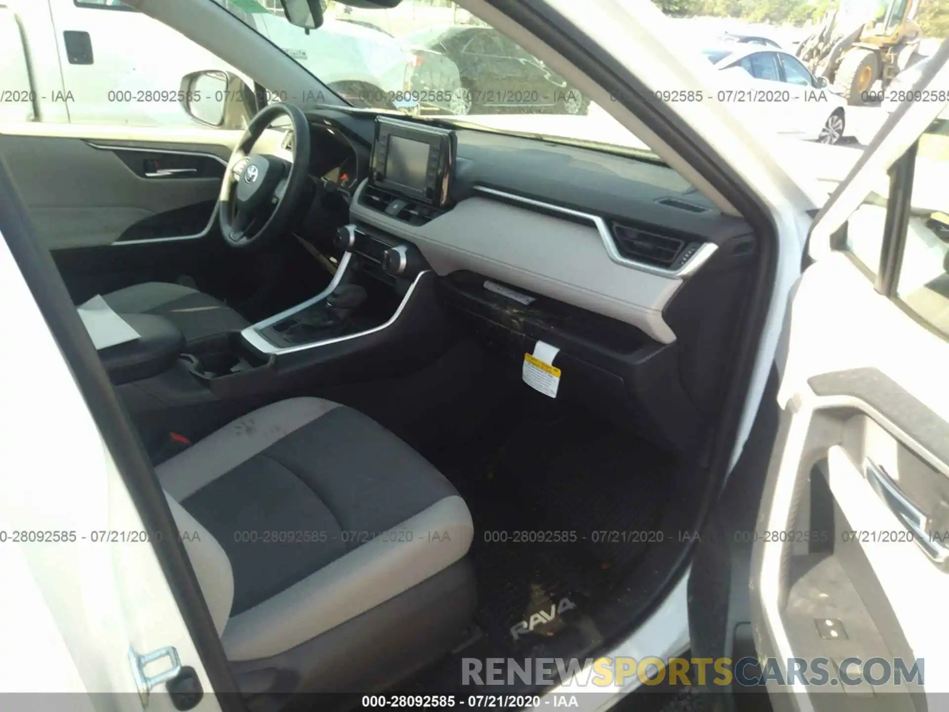 5 Photograph of a damaged car JTMP1RFVXKD504120 TOYOTA RAV4 2019