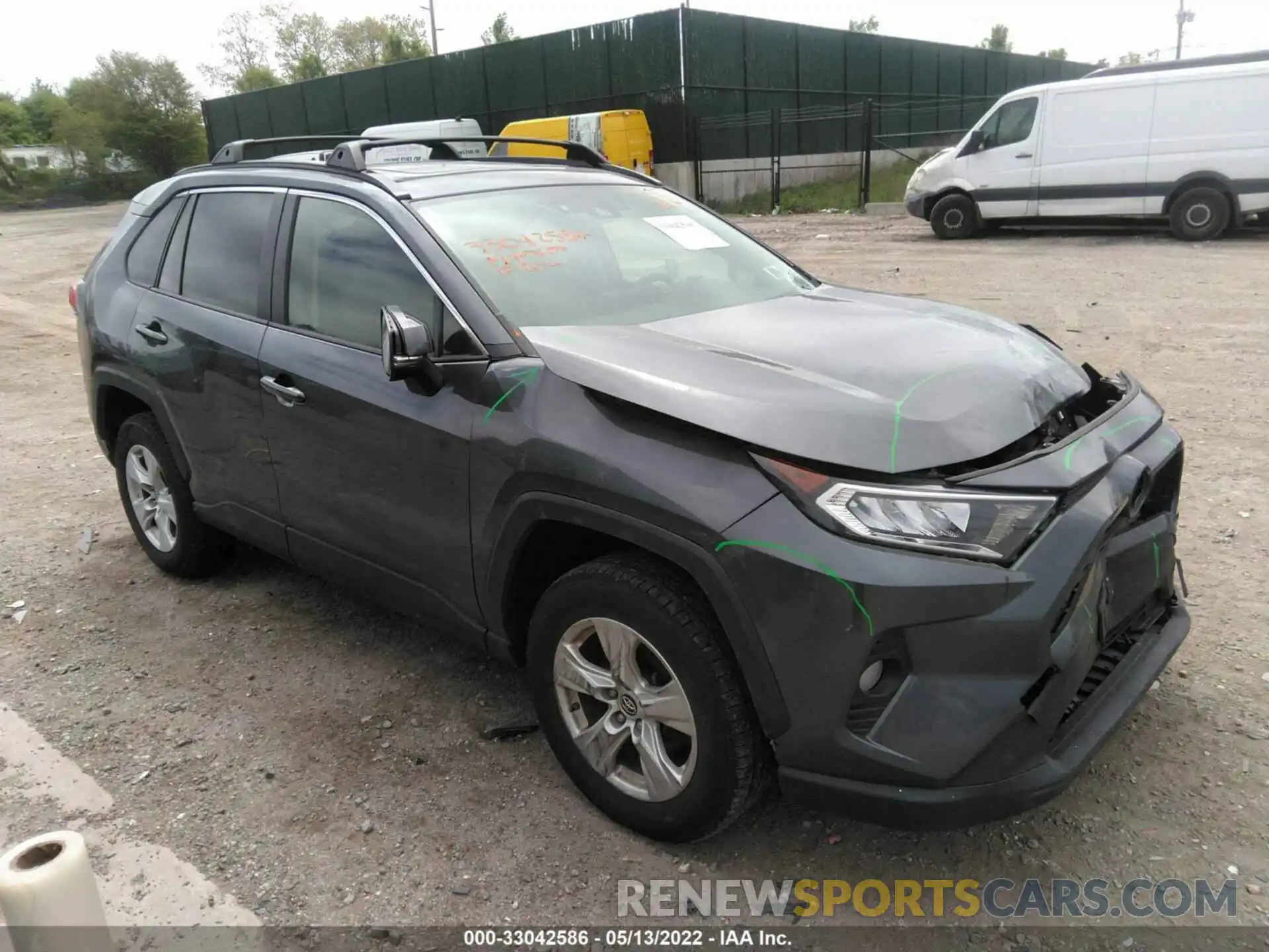 1 Photograph of a damaged car JTMP1RFVXKD505929 TOYOTA RAV4 2019