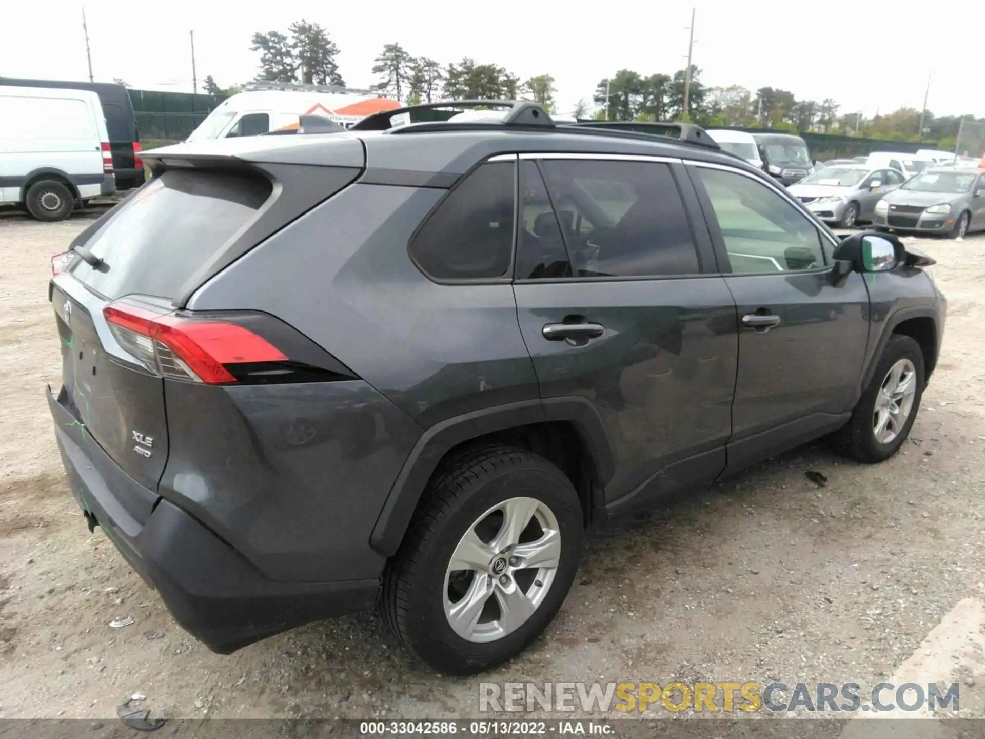 4 Photograph of a damaged car JTMP1RFVXKD505929 TOYOTA RAV4 2019