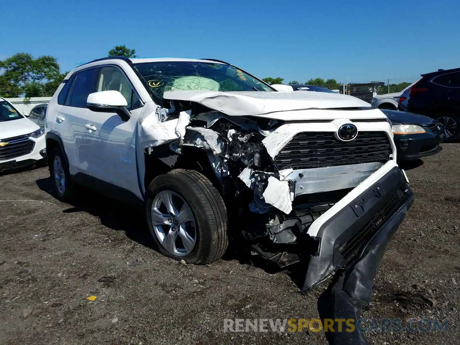 1 Photograph of a damaged car JTMP1RFVXKD521144 TOYOTA RAV4 2019