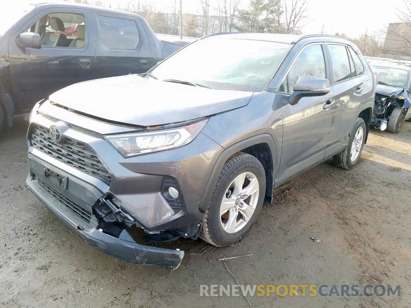 2 Photograph of a damaged car JTMP1RFVXKJ008235 TOYOTA RAV4 2019