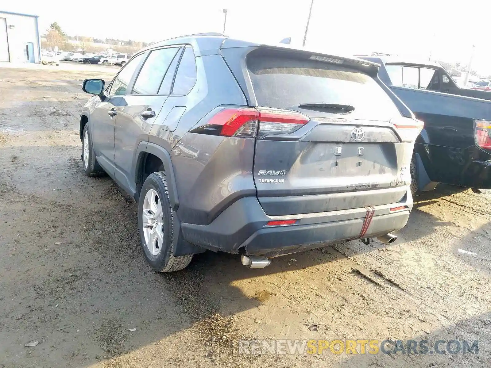 3 Photograph of a damaged car JTMP1RFVXKJ008235 TOYOTA RAV4 2019