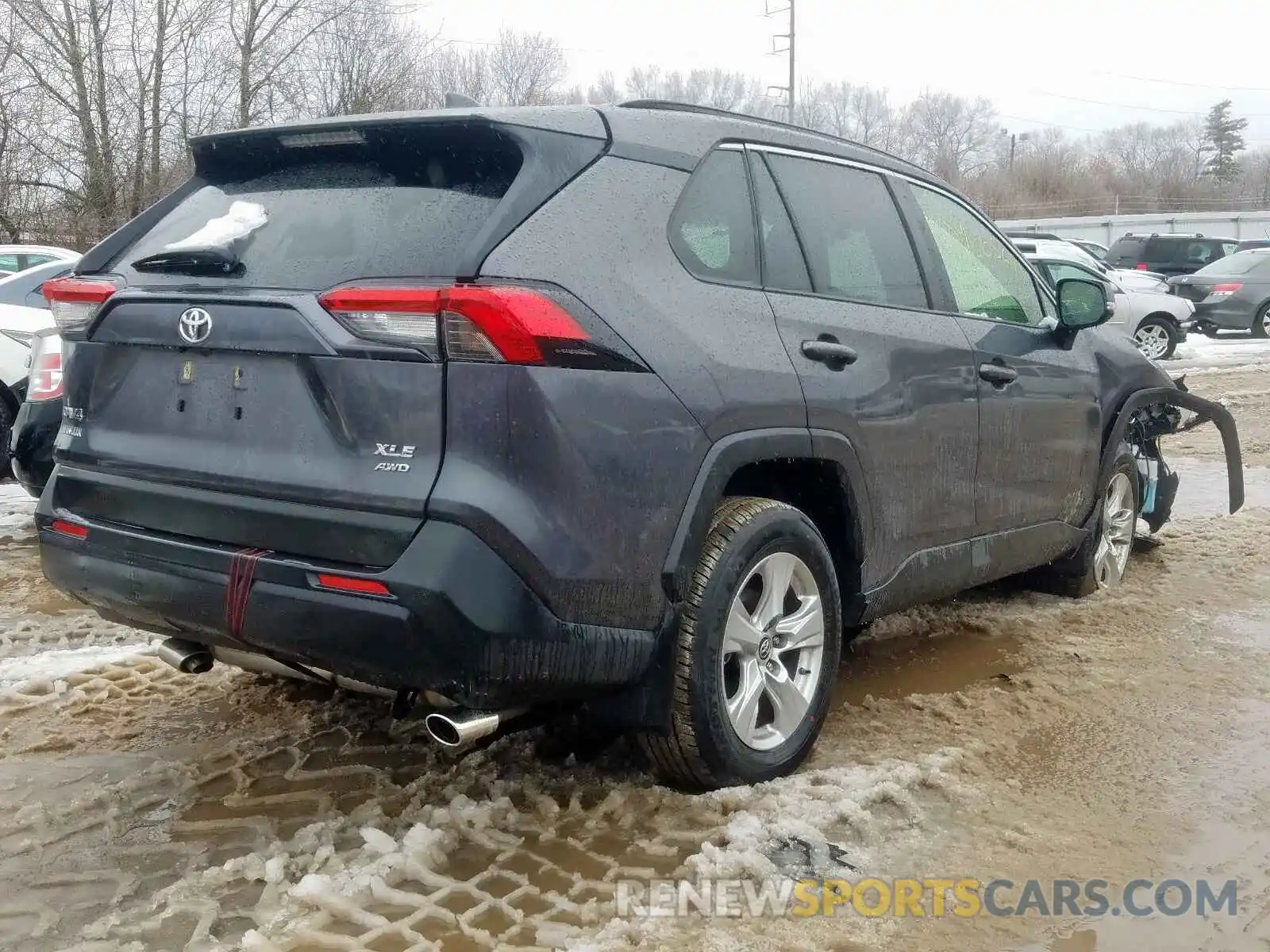 4 Photograph of a damaged car JTMP1RFVXKJ008235 TOYOTA RAV4 2019