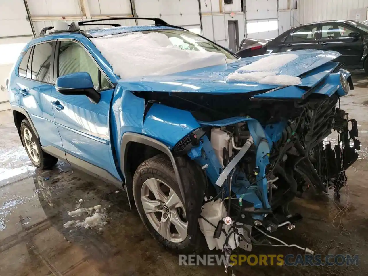 1 Photograph of a damaged car JTMP1RFVXKJ008865 TOYOTA RAV4 2019