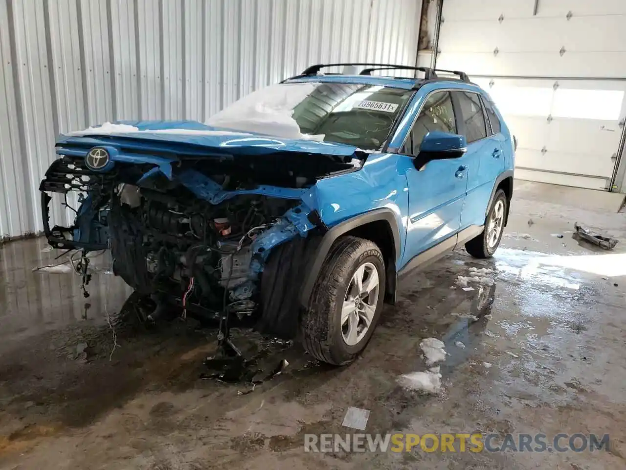 2 Photograph of a damaged car JTMP1RFVXKJ008865 TOYOTA RAV4 2019