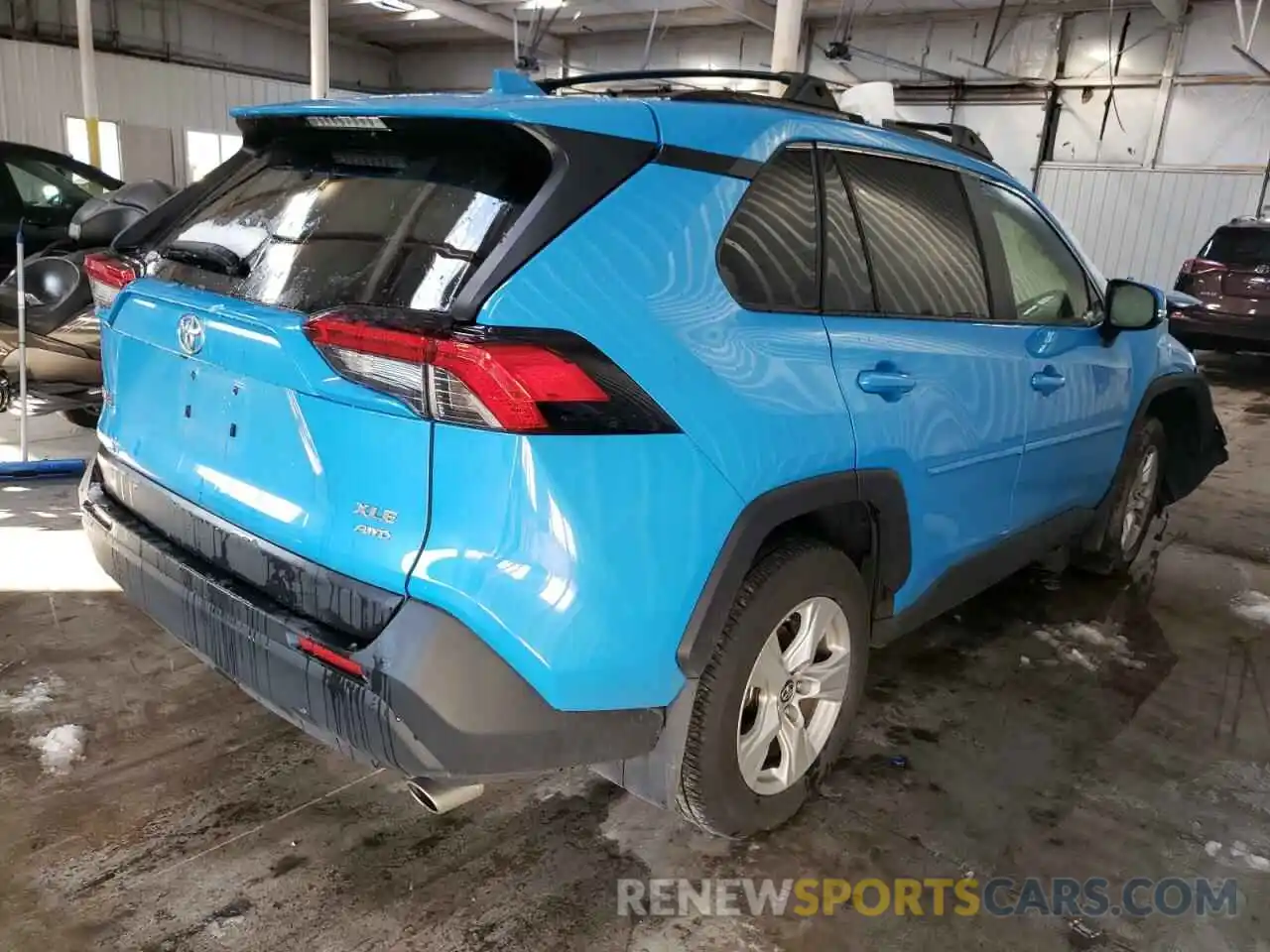 4 Photograph of a damaged car JTMP1RFVXKJ008865 TOYOTA RAV4 2019