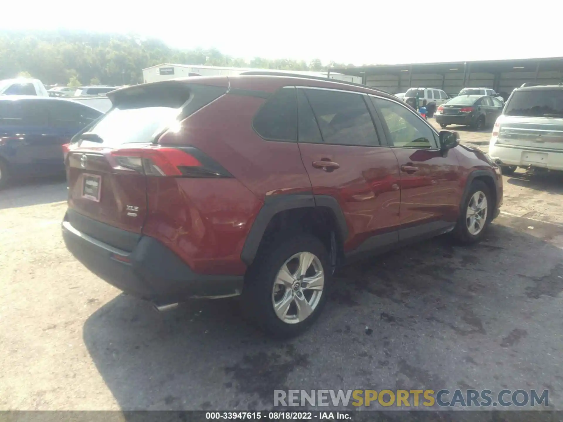 4 Photograph of a damaged car JTMP1RFVXKJ021504 TOYOTA RAV4 2019