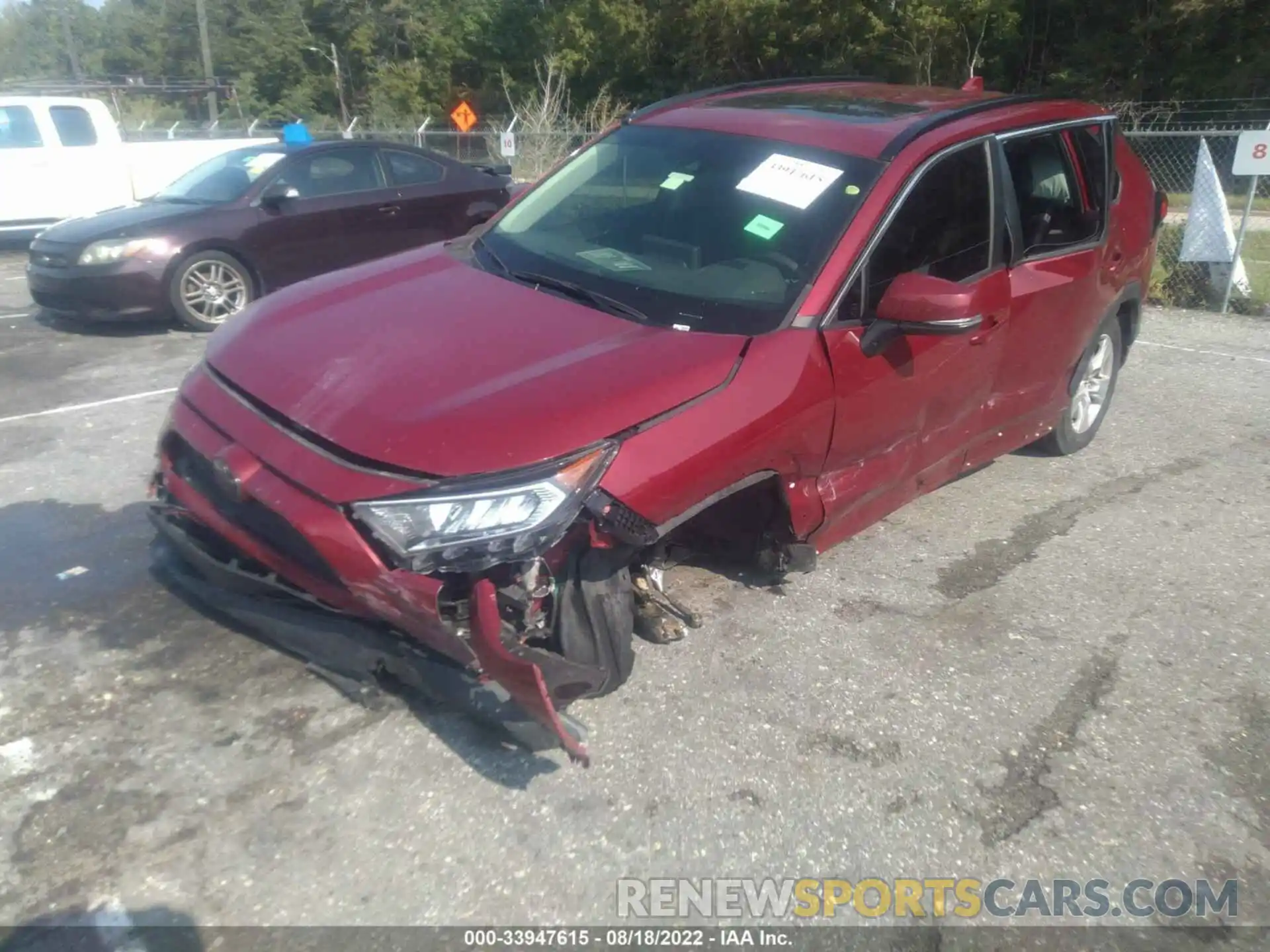 6 Photograph of a damaged car JTMP1RFVXKJ021504 TOYOTA RAV4 2019