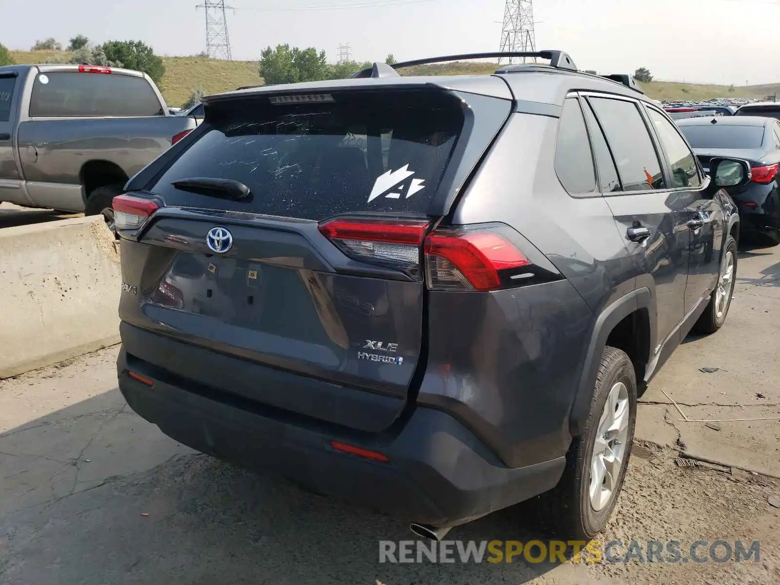 4 Photograph of a damaged car JTMRWRFV0KD009421 TOYOTA RAV4 2019