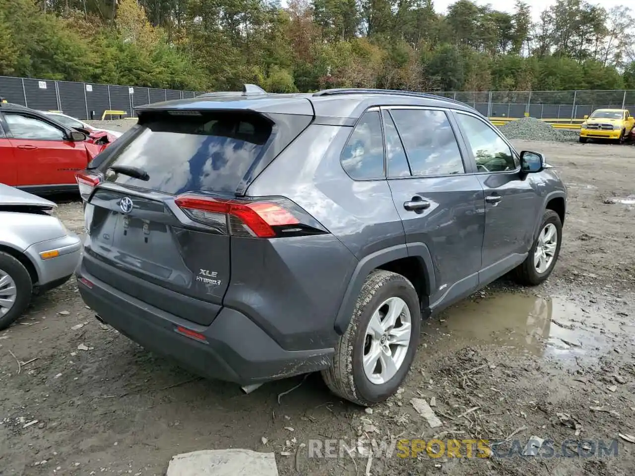 4 Photograph of a damaged car JTMRWRFV0KD010276 TOYOTA RAV4 2019