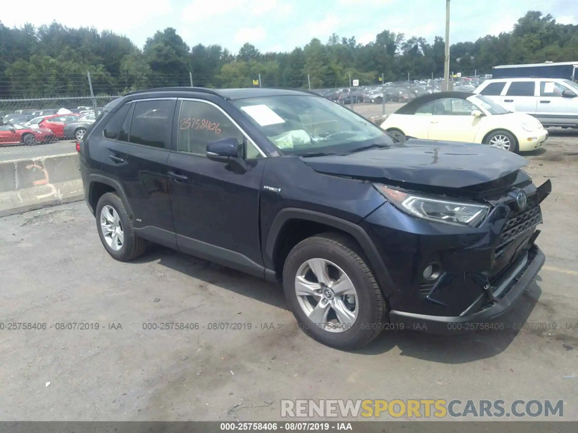 1 Photograph of a damaged car JTMRWRFV1KD003403 TOYOTA RAV4 2019