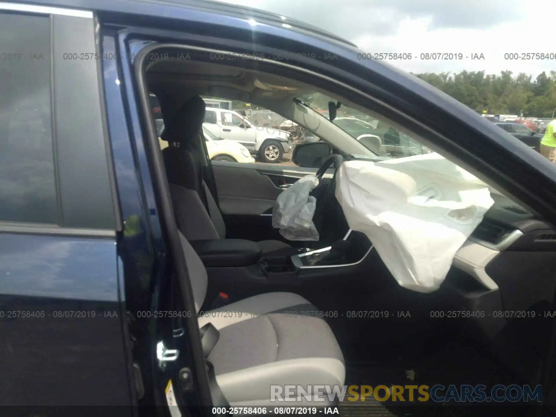 5 Photograph of a damaged car JTMRWRFV1KD003403 TOYOTA RAV4 2019