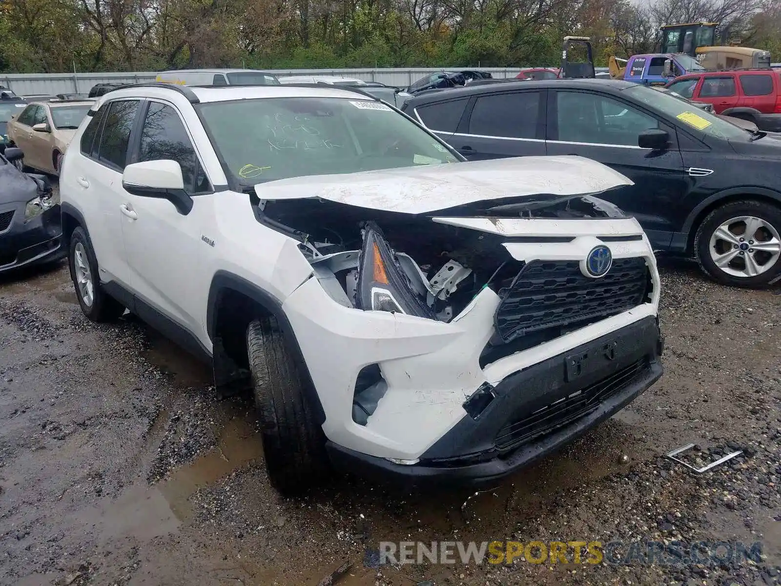 1 Photograph of a damaged car JTMRWRFV1KD006365 TOYOTA RAV4 2019