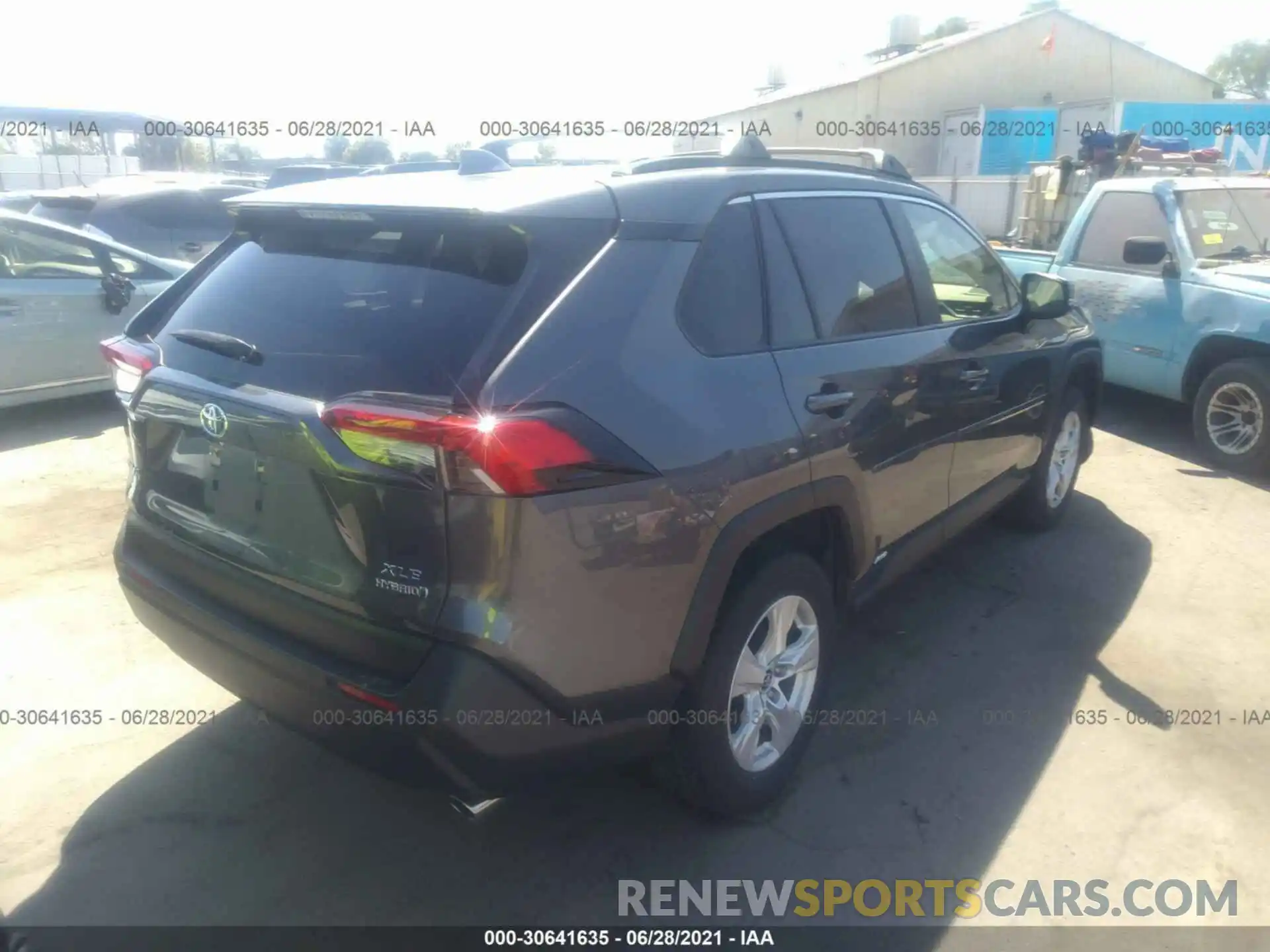 4 Фотография поврежденного автомобиля JTMRWRFV1KD008150 TOYOTA RAV4 2019