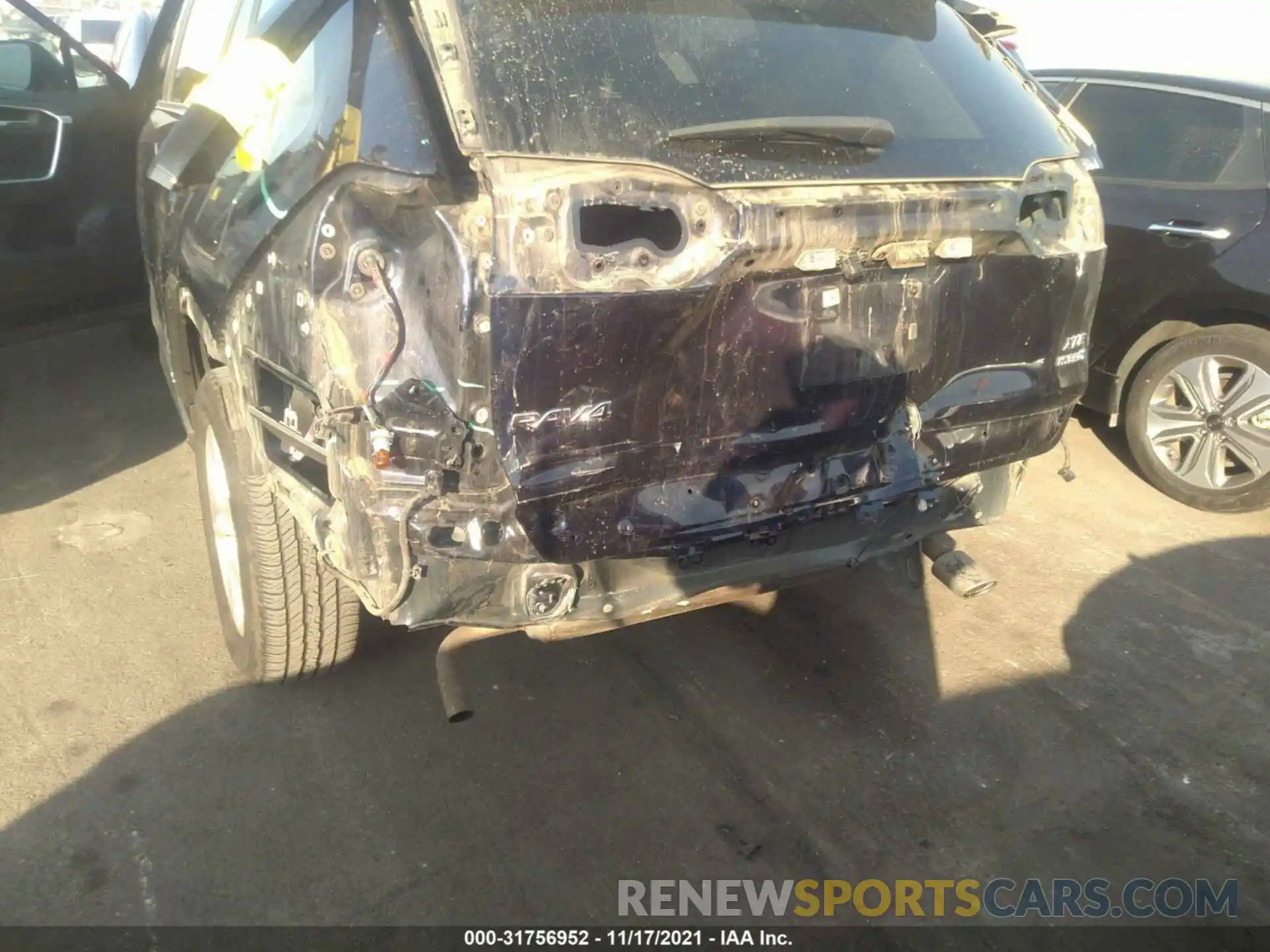 6 Photograph of a damaged car JTMRWRFV1KD010237 TOYOTA RAV4 2019