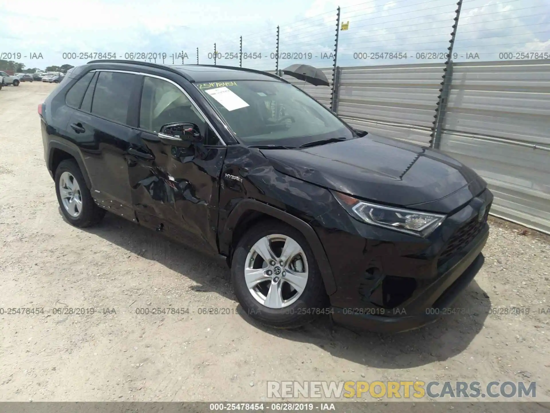 1 Photograph of a damaged car JTMRWRFV1KD019200 TOYOTA RAV4 2019