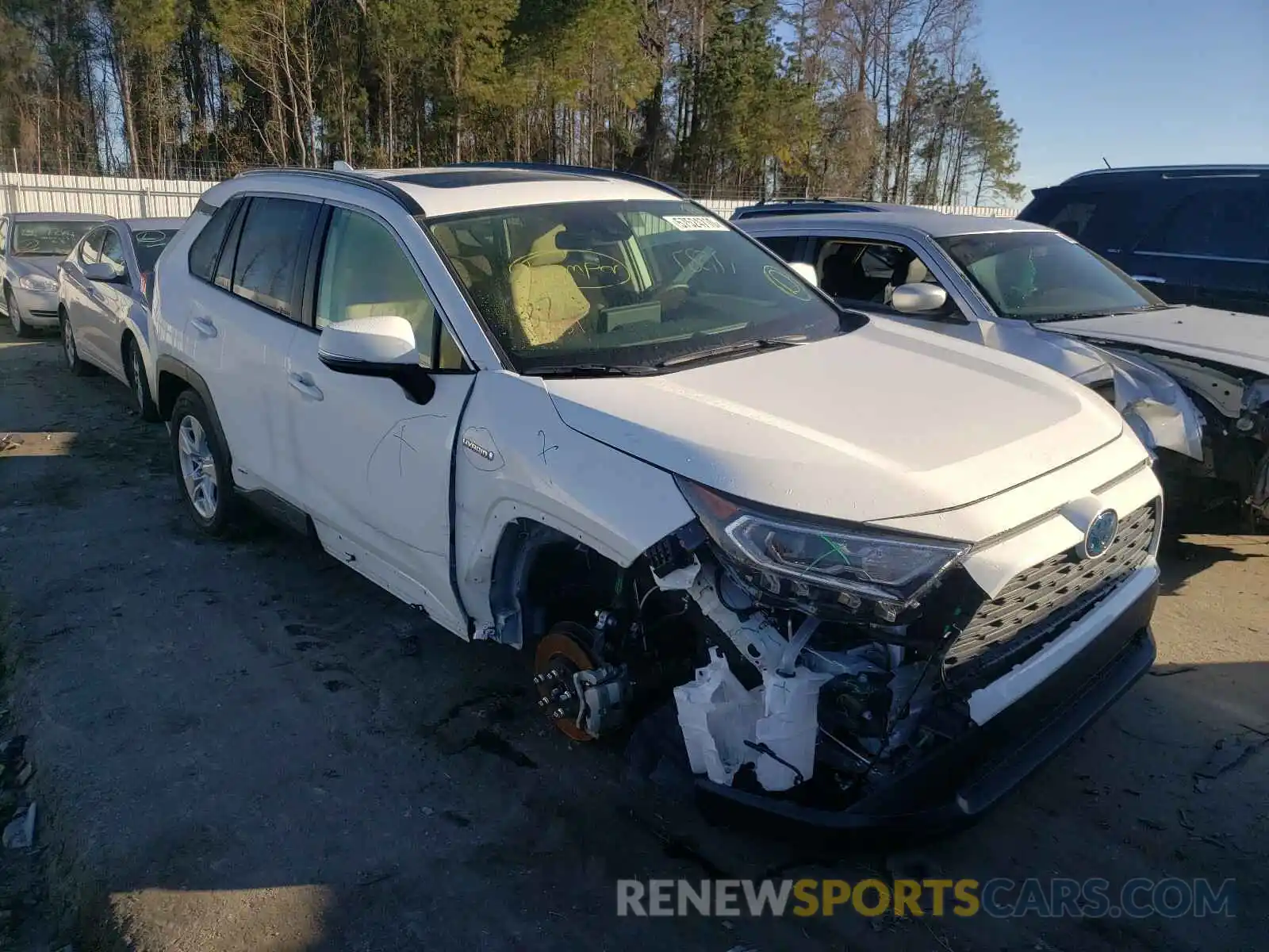 1 Photograph of a damaged car JTMRWRFV1KD020945 TOYOTA RAV4 2019