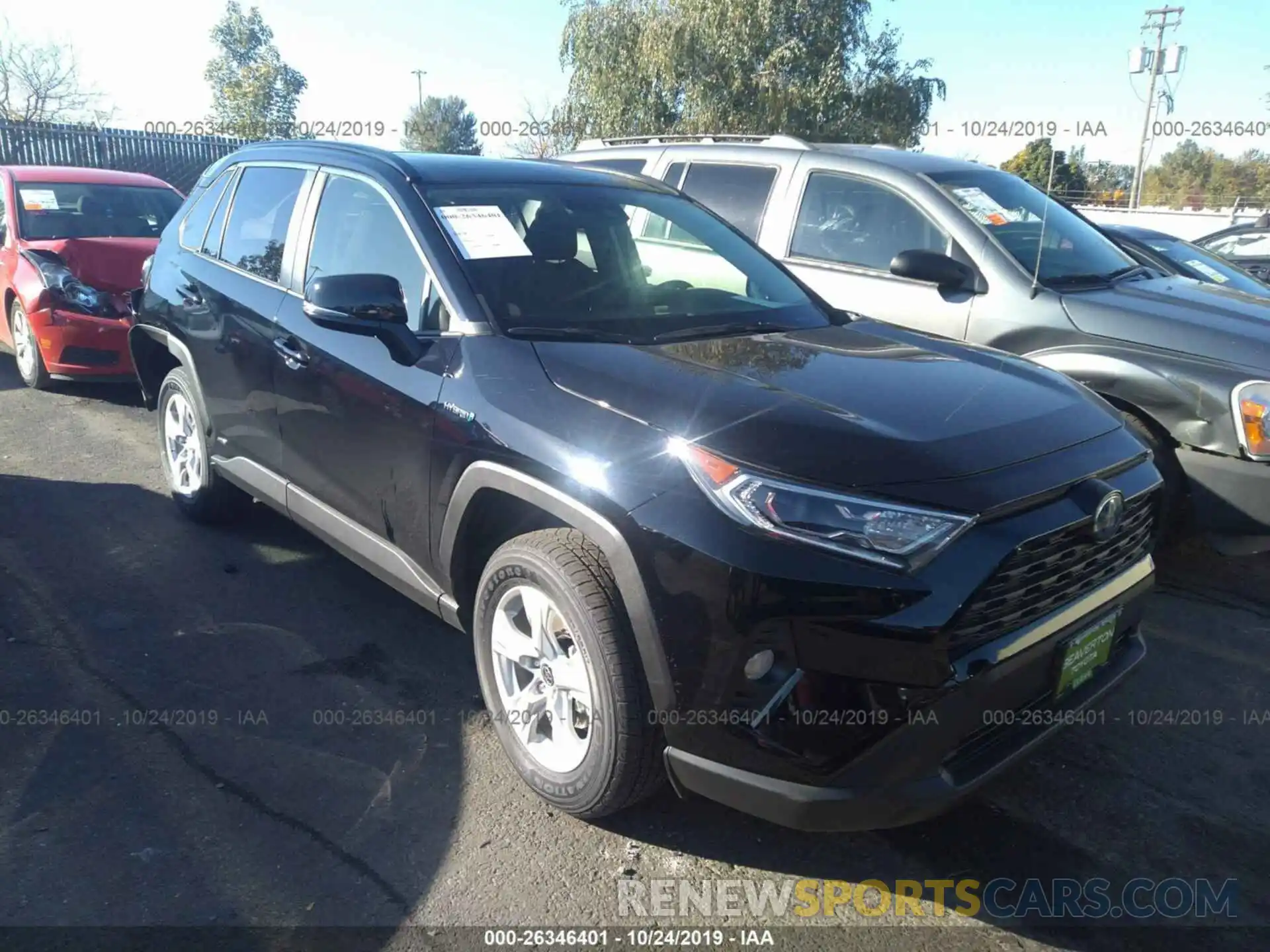 1 Photograph of a damaged car JTMRWRFV1KD036451 TOYOTA RAV4 2019