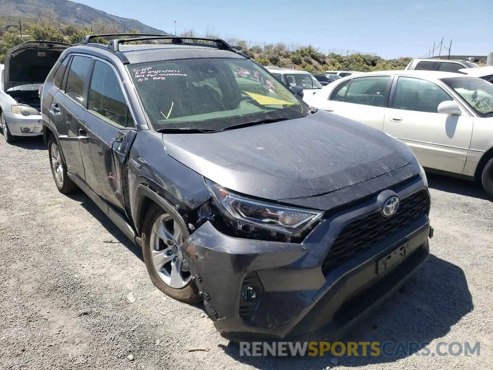 1 Photograph of a damaged car JTMRWRFV1KJ005962 TOYOTA RAV4 2019