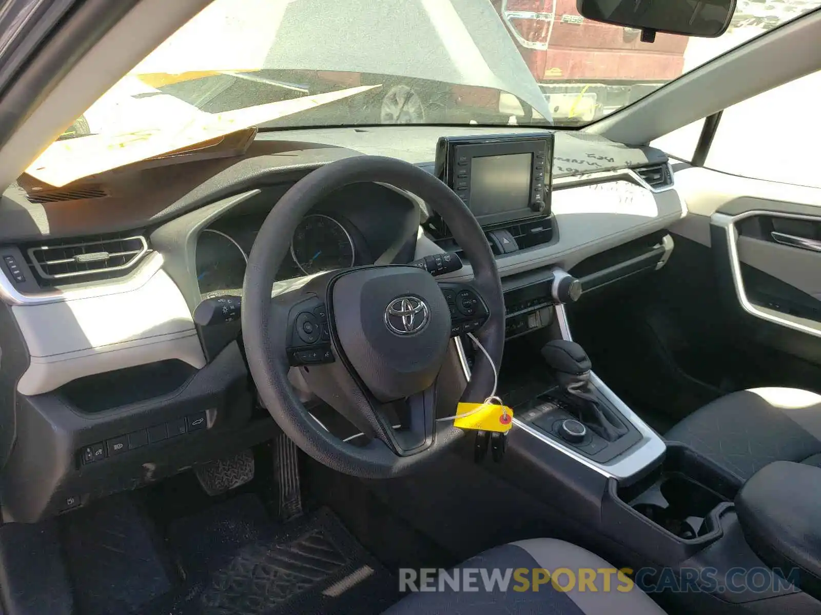 9 Photograph of a damaged car JTMRWRFV1KJ005962 TOYOTA RAV4 2019