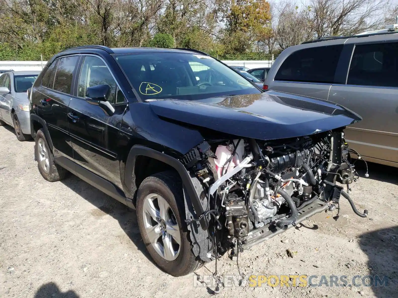 1 Photograph of a damaged car JTMRWRFV1KJ019179 TOYOTA RAV4 2019