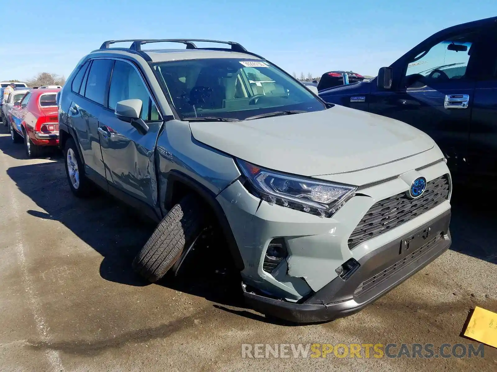 1 Photograph of a damaged car JTMRWRFV2KD010750 TOYOTA RAV4 2019