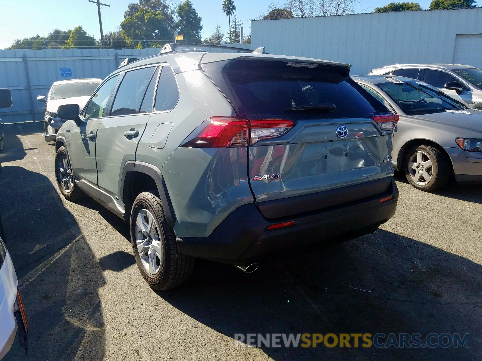 3 Photograph of a damaged car JTMRWRFV2KD010750 TOYOTA RAV4 2019